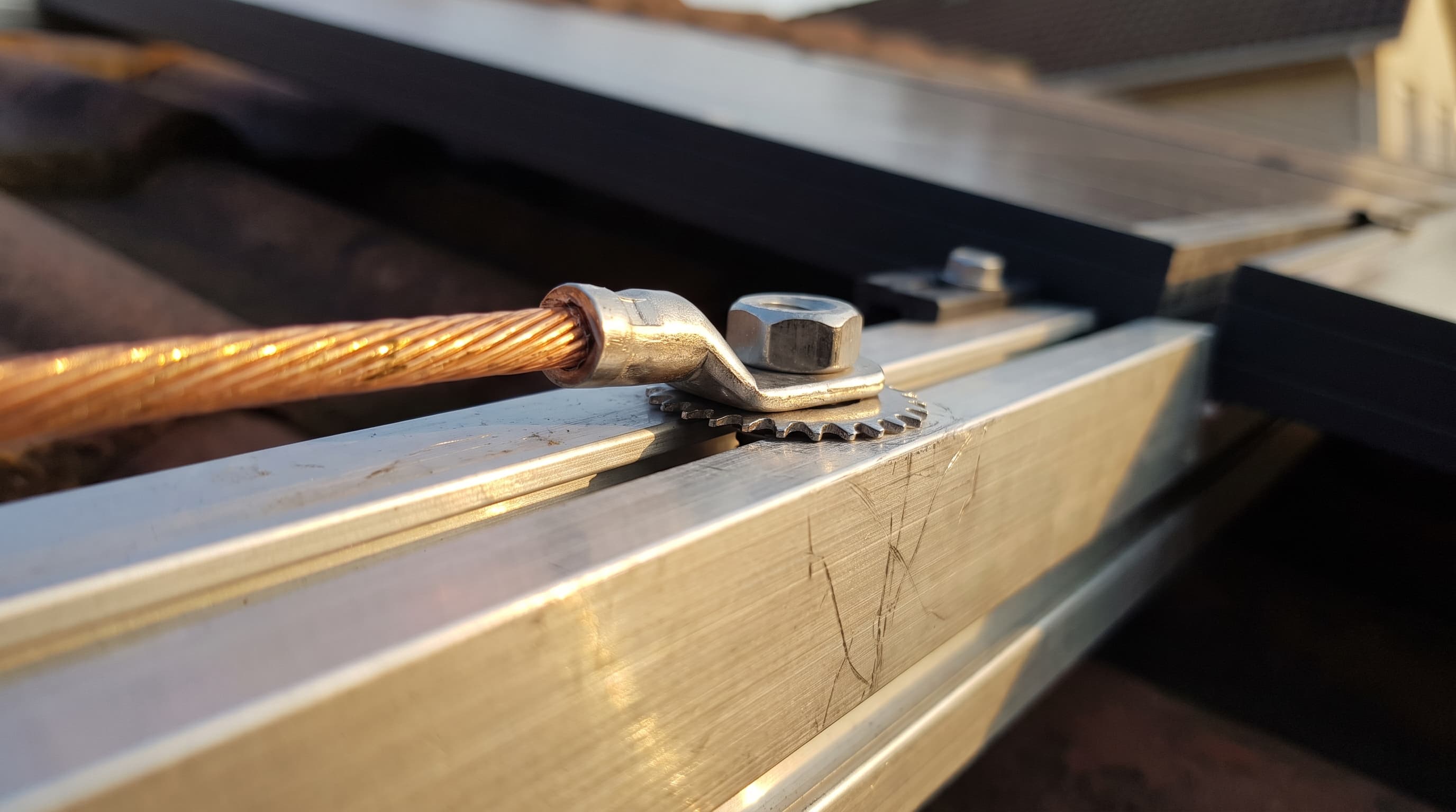 Заземлення сонячних панелей: повний посібник DIY